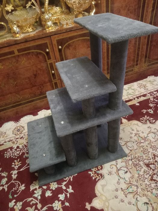 Продам лестницу для собак мелких пород, кошек