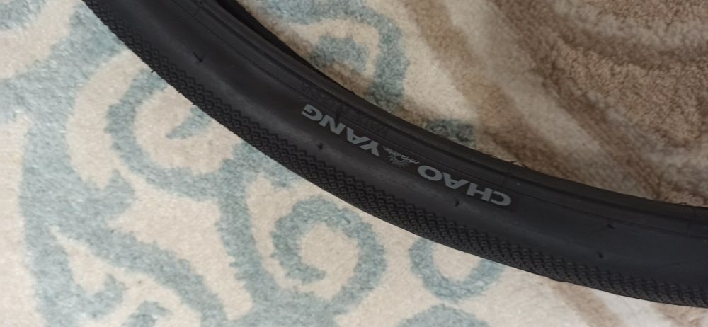 Покрышка гравийная