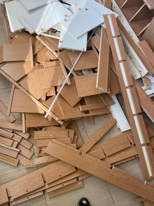 Отдам бесплатно шкафы