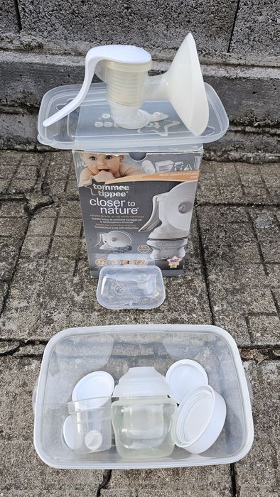 Ръчна помпа за кърма Tommee Tippee