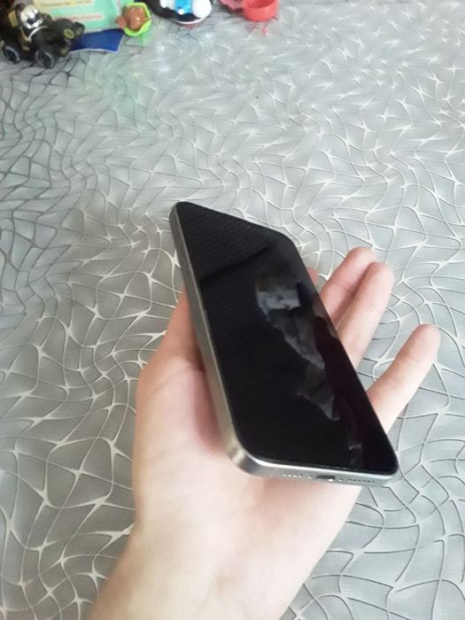 iPhone 15 pro max новый