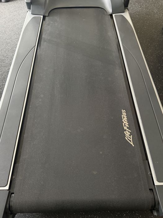 Vand banda de alergat Life Fitness  profesionala  Platinum Club Series