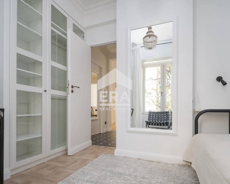 Дава се под наем Тристаен апартамент в София, Център - 75 кв.м за 1000 € - Снимка #3