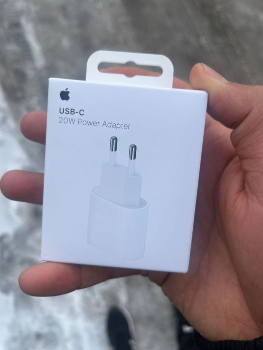 Зарядное устройство Apple 20W USB-C Power Adapter USB Type-C белый