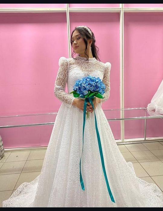 Свадебный платье