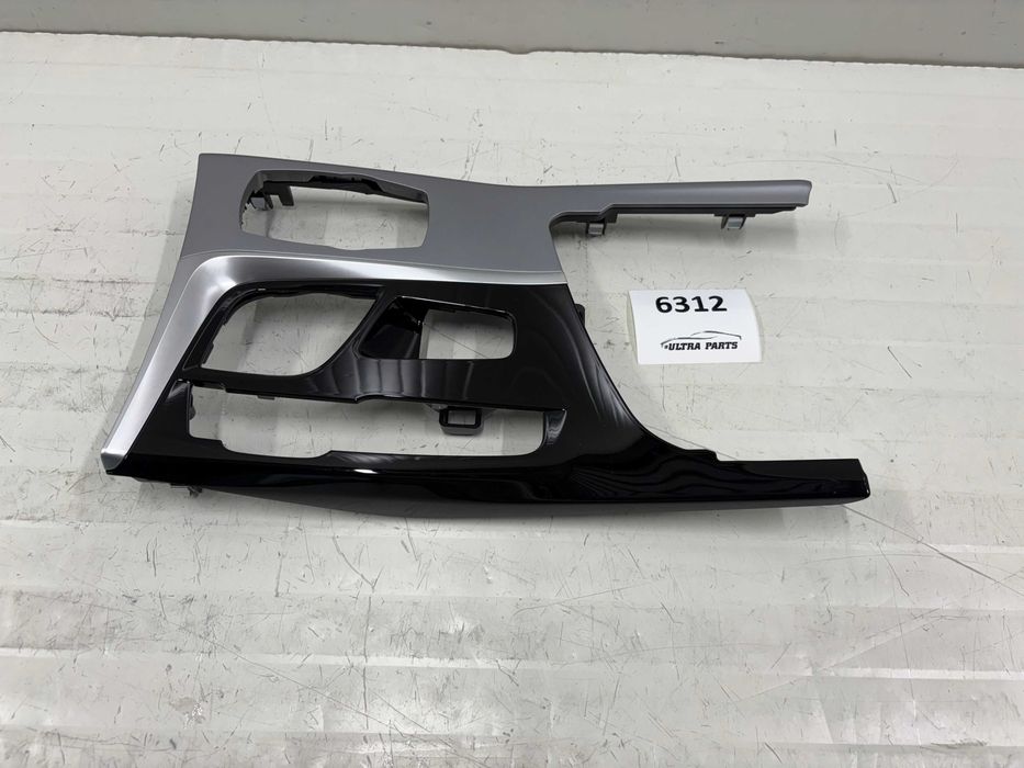 Лайсна централна конзола БМВ Г30 Г31