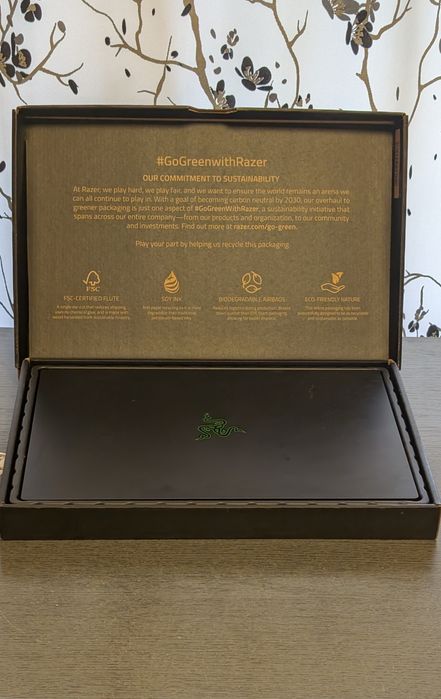 Laptop Razer Blade 15 2024+ mouse cadou