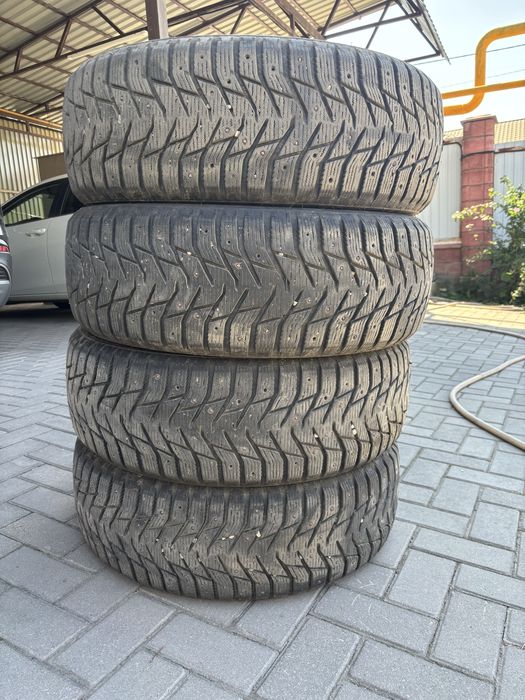 Зимняя резина 235/60/R18