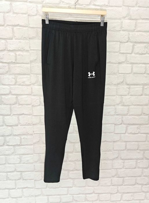 Under Armour Оригинална мъжка долница за бягане / фитнес размер М НОВА