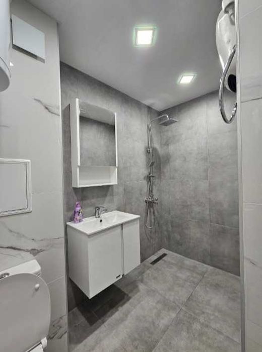 Дава се под наем Двустаен апартамент в София, Изток - 72 кв.м за 767 € - Снимка #6