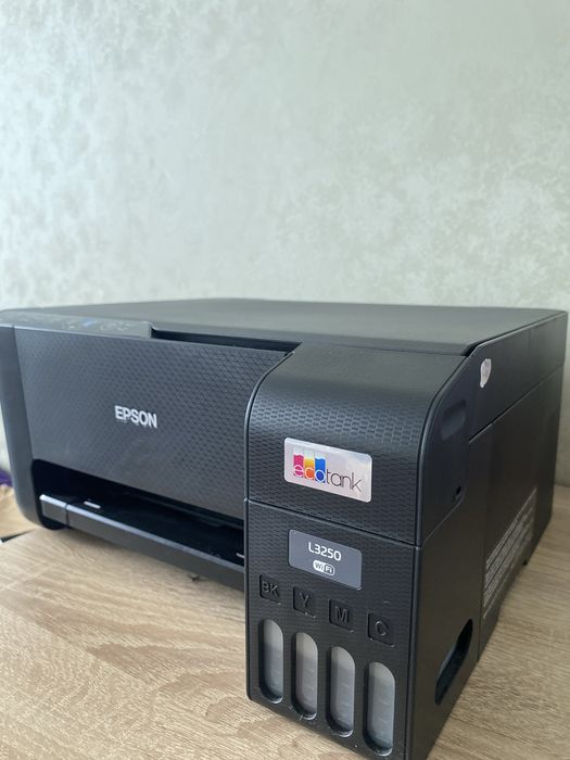 Продам цветной принтер EPSON L3250