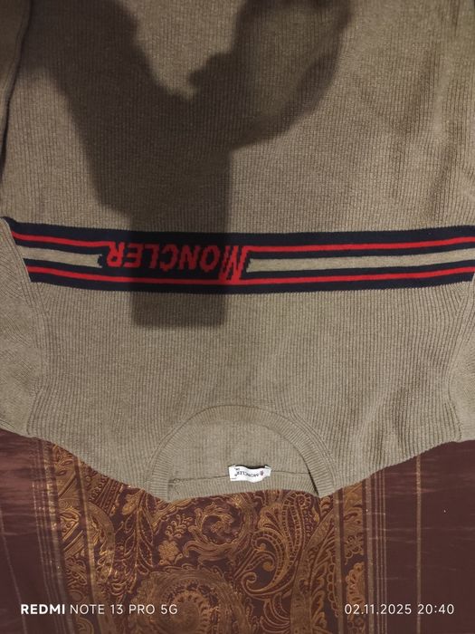 BOSS, Moncler - памучни пуловери