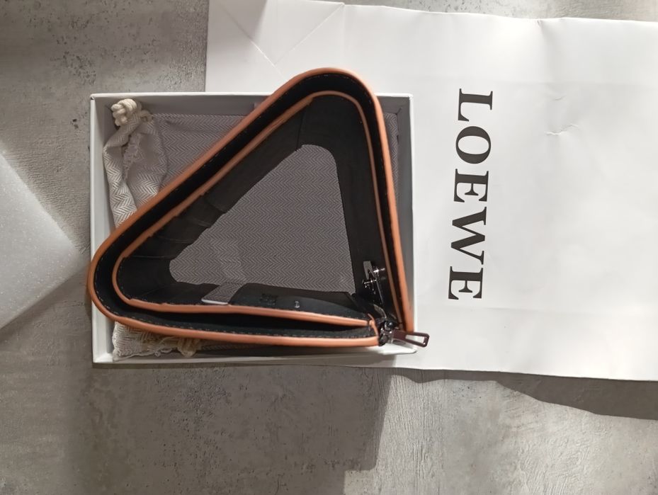 Кошелек женский LOEWE
