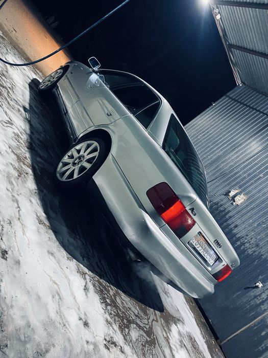 Продам Ауди А6С4 2.8 мкпп