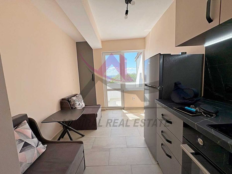 Дава се под наем Двустаен апартамент в Варна, Трошево - 55 кв.м за 409 € - Снимка #1