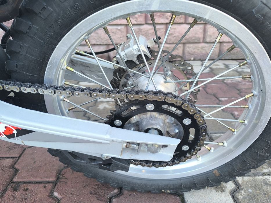 Мотоцикл эндуро 250.