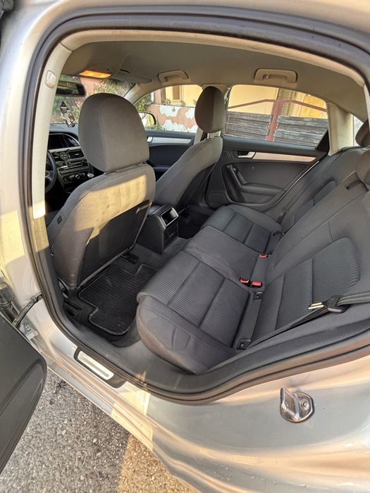 Audi A4 B8.5 2.0 TDI 140 CP Manuală