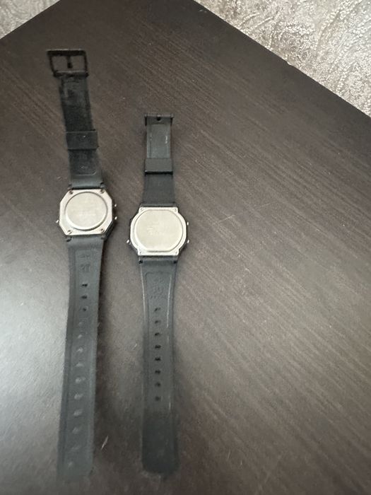 Часовници CASIO два броя