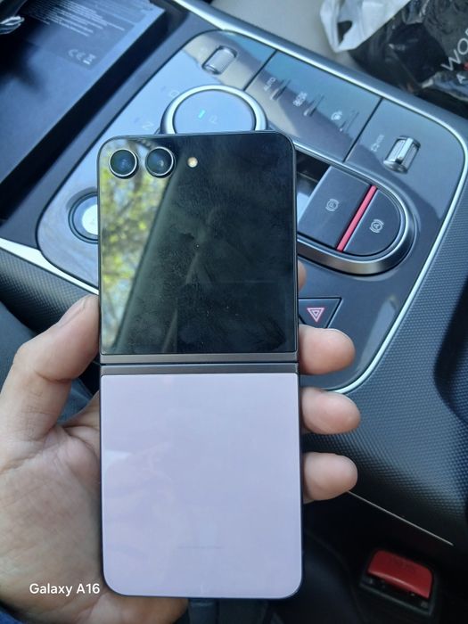 Продаётс Galaxy Z Flip 5