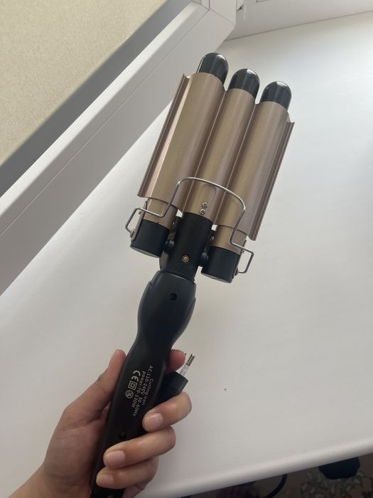 Продается тройная плойка волновая