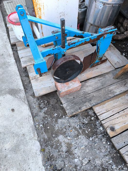 Плуг за малък трактор