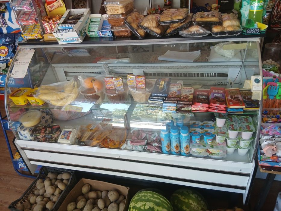 Холодильник для магазина