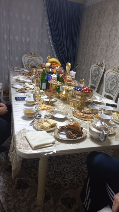 Penal kamod va stol stuli bilan