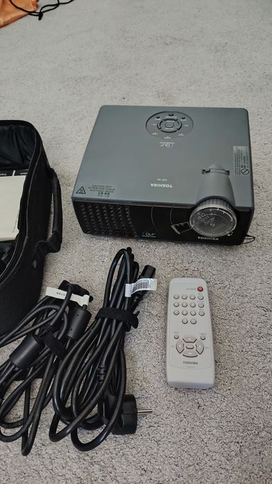 Videoproiector Toshiba TSP-S8