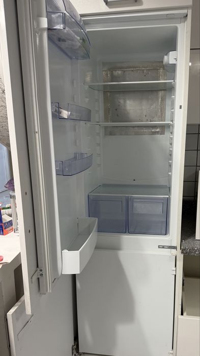 Холодильник с пеналом