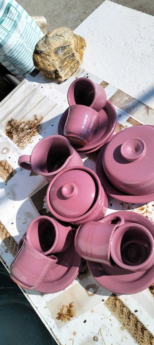 Продавам керамичен сервиз на кафе