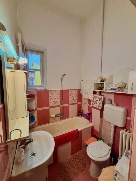 De vânzare: Apartament cu 4 camere direct de la proprietar.