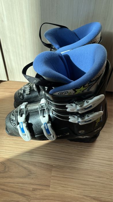 Детски ски и ски обувки