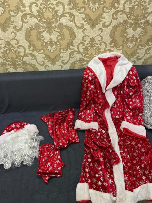 Дед мороз киімі, арендаға беріледі