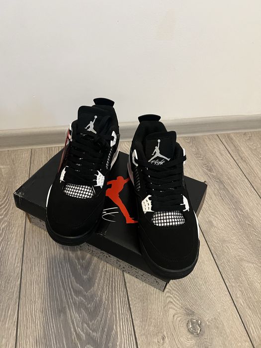 Jordan 4 White Thunder / Toate Marimile