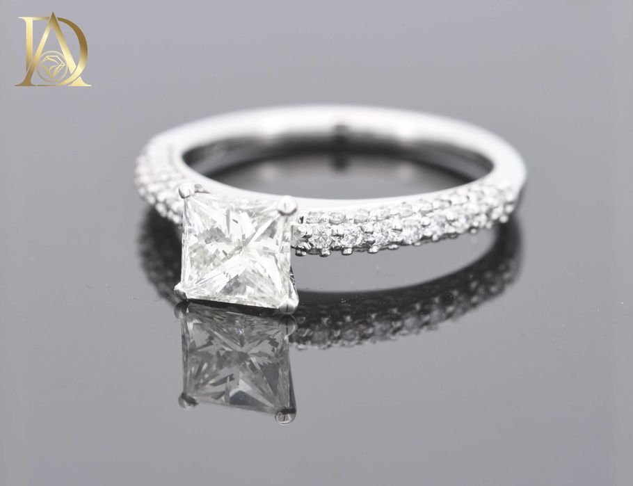 Нов Златен Пръстен с 1.33кт Естествени Диаманти