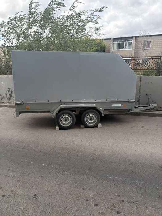 Прицеп на легеовой автомобиль двухосный