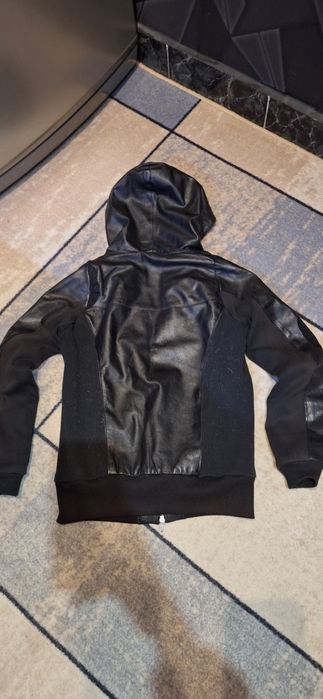 Продавам дамско кожено яке естествена кожа Replay р-р XS