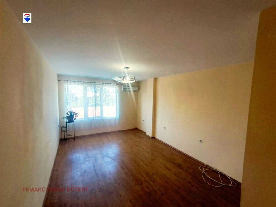 Дава се под наем Тристаен апартамент в Русе, Хъшове - 100 кв.м за 357 € - Снимка #4