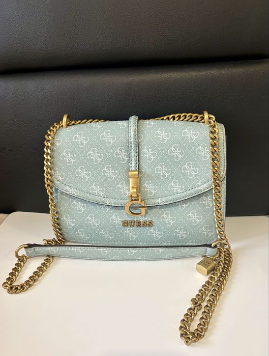 Оригинална чанта Guess