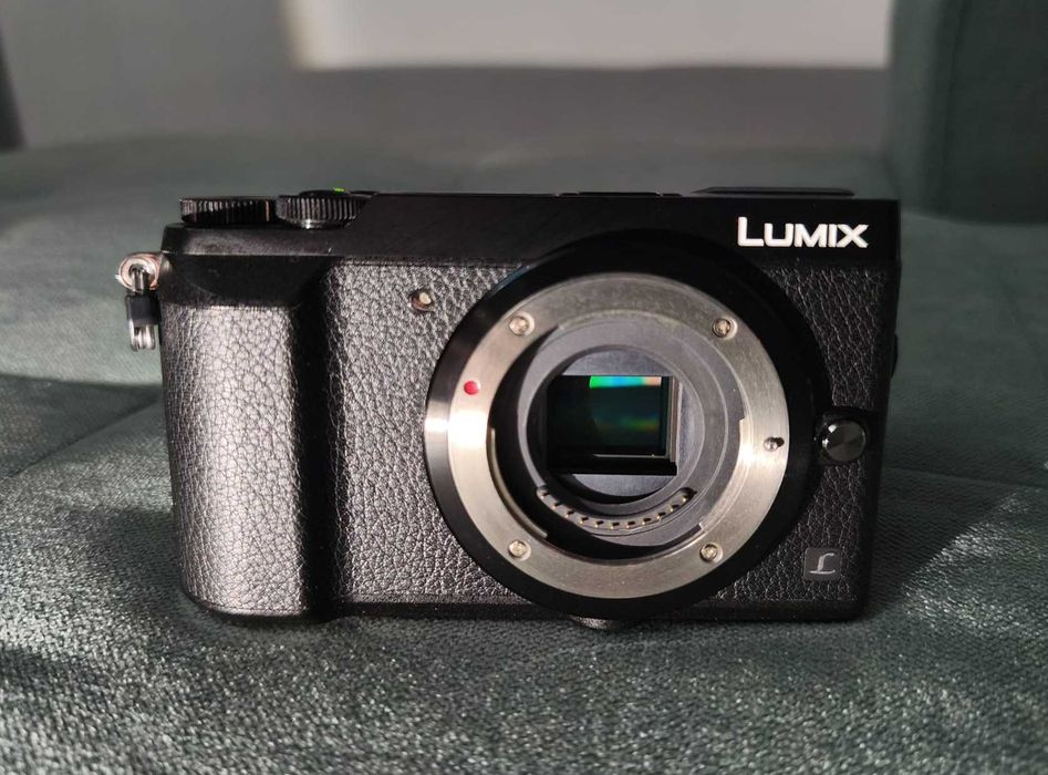 Panasonic GX80 (Lumix GX85) – 4K, Stabilizare 5 axe, Stare Excelentă