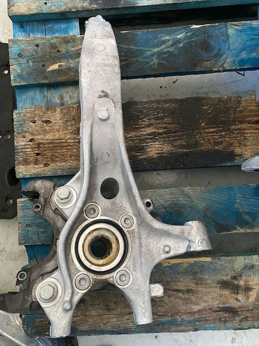 Fuzeta dreapta fata Volvo S60 V60 2019+ 31476316