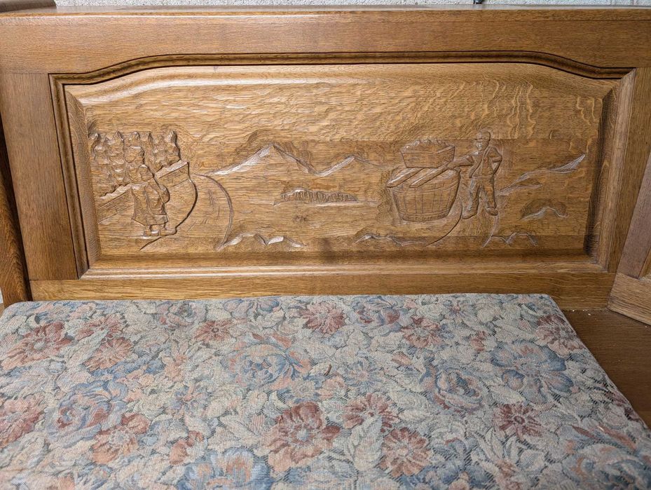 Масивен кухненски ъгъл в комплект с маса и столове, дърворезба