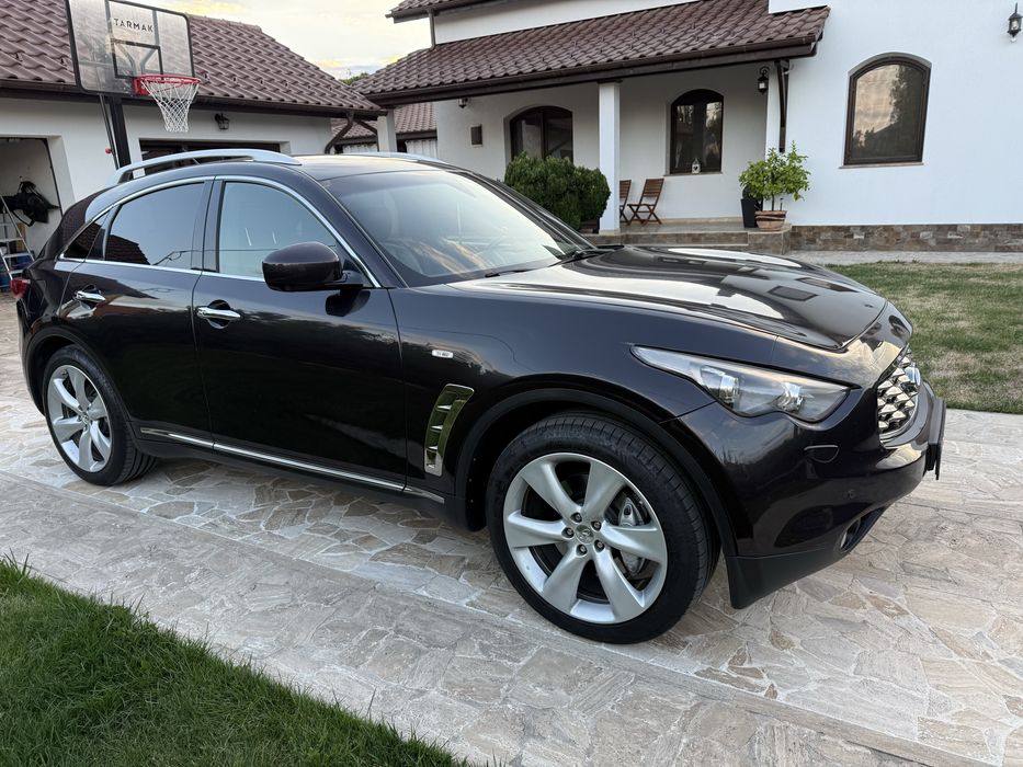 Vând  Infiniti FX37 S