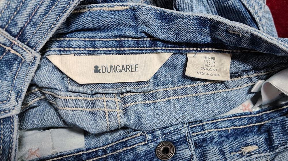 Детский джинсовый комбинезон