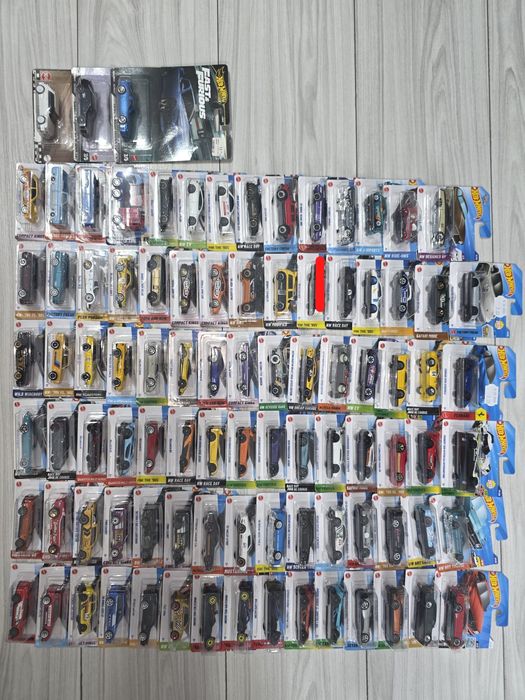 Vând mașinuțe hotwheels