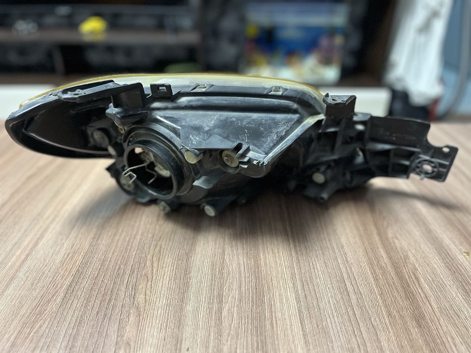 Фара Mitsubishi Outlander 1 левая сторона