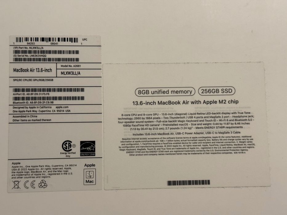 13.6-inch MacBook Air with Apple M2 chip