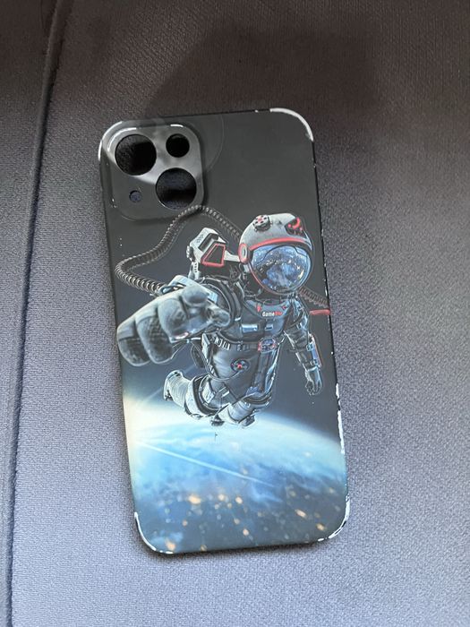Чехлы на iphone 13 базовый
