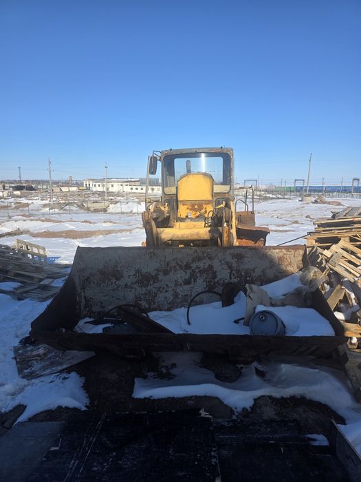 Фронтальный погрузчик