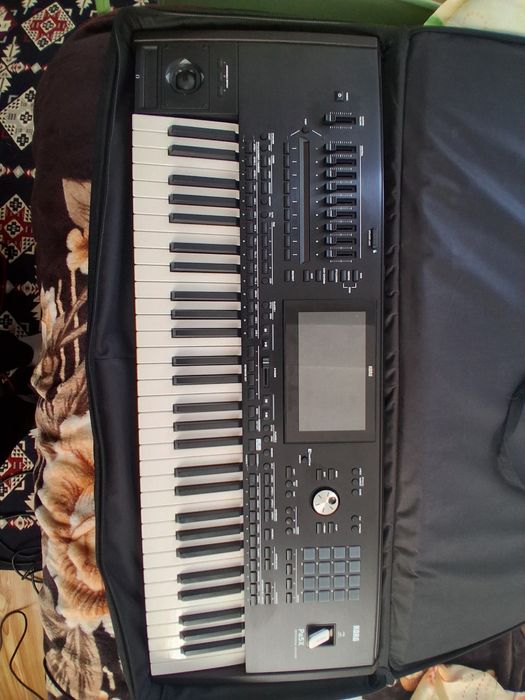 Прадавам Korg pa5x чисто Нов